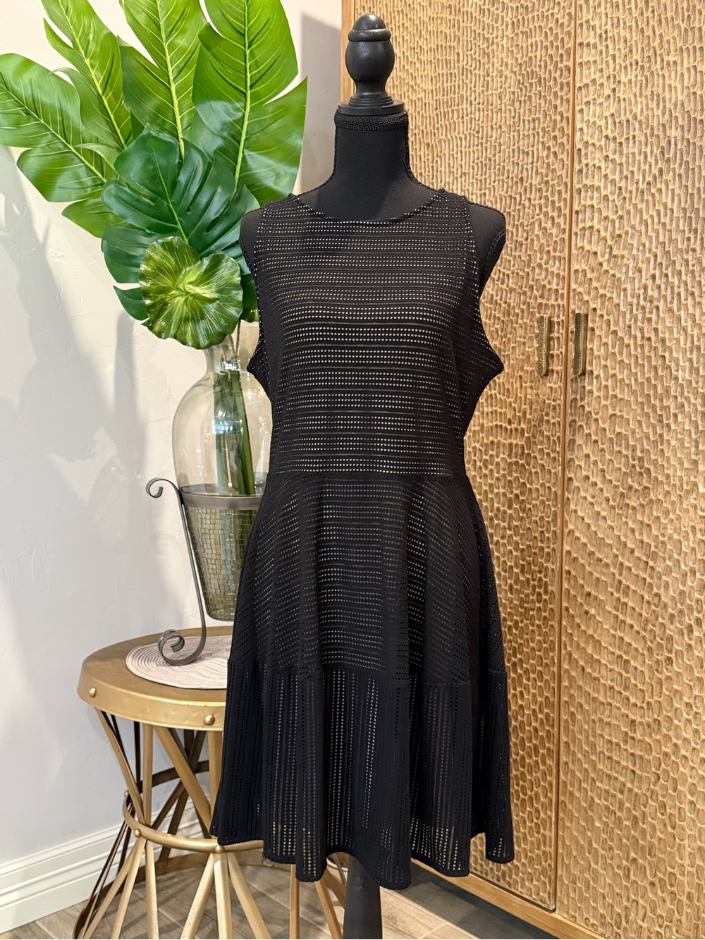 BCBGMaxAzria Black Sleeveless Eyelet Fit & Flare Dress Size 10